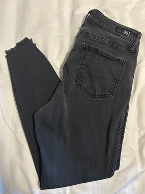 Kut from the Kloth Black Skinny Jeans with Frayed Hem